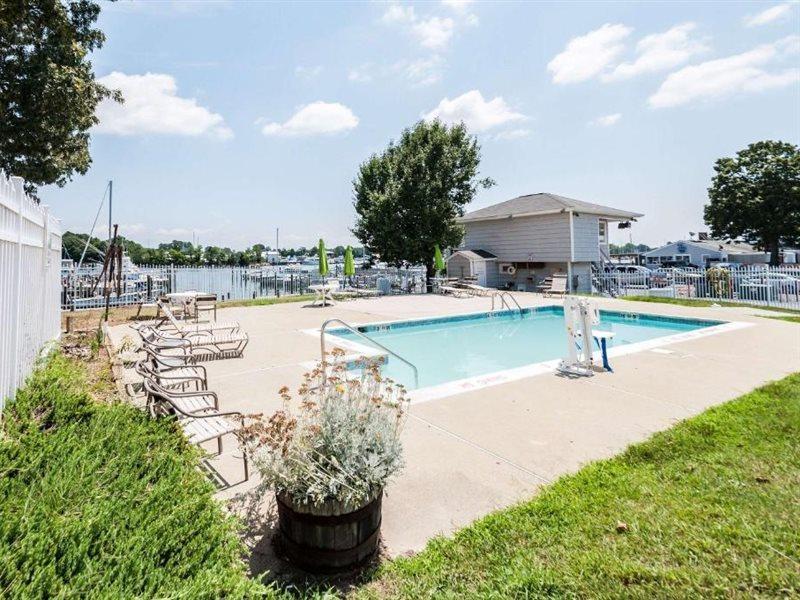 Quality Inn Solomons - Beacon Marina Dış mekan fotoğraf