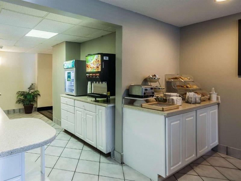 Quality Inn Solomons - Beacon Marina Dış mekan fotoğraf