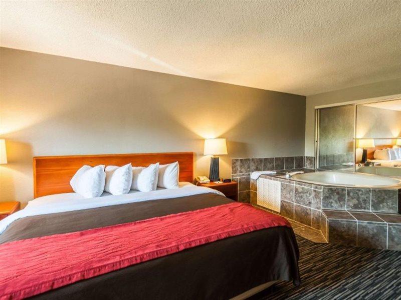 Quality Inn Solomons - Beacon Marina Dış mekan fotoğraf